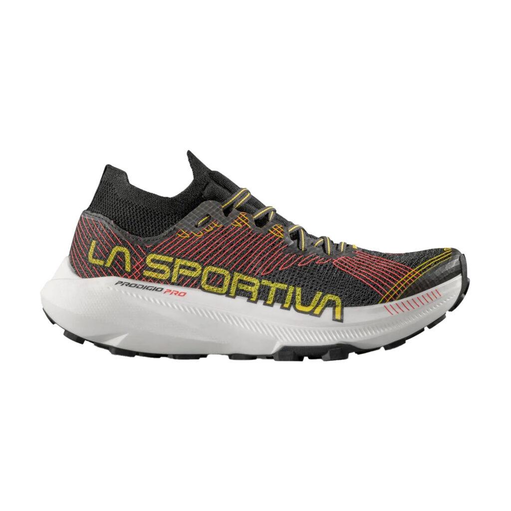 Scarpa uomo La Sportiva Prodigio Pro vista laterale, con tomaia leggera e rinforzi protettivi, progettata per trail running su lunghe distanze. modello K00Y00